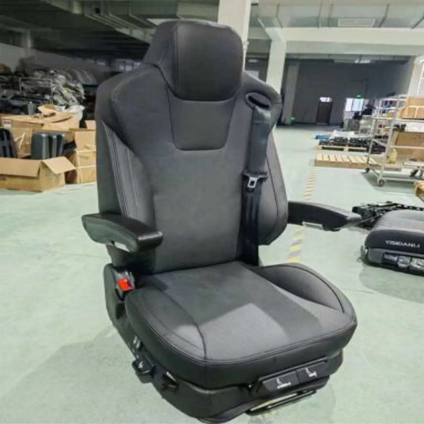 Factory Sales Luxury Pneumatic Suspension Heavy Truck Driver Seat With 3 Point Safety-belt