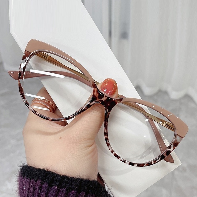 New Fashion Cat Eye Anti Blue Light Blocking Glasses Trendy Optical Glasses Eyeglasses Frames Women