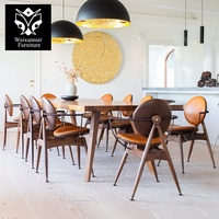 Silla de Comedor de Madera Maciza de Lujo con Asiento Tapizado en Cuero, Reposabrazos de Latón, Silla de Comedor Moderna de Diseño para Restaurante