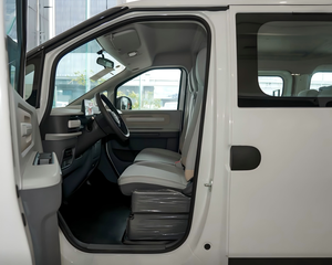 Fourgonnette électrique 7 places, autonomie 535 km, 83 kWh, toit bas, véhicule utilitaire polyvalent, vente en gros - Product Image 5