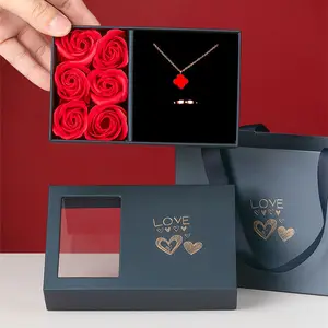الجملة عيد الحب هدية عيد ميلاد مربع الزهور الصناعية الصابون الورود مع مجوهرات مربع