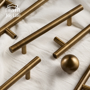 Maniglia in Ottone Anticato, Maniglia Vintage e Moderna di Metà Secolo in Ottone Massiccio <span class=keywords><strong>per</strong></span> Armadi, Guardaroba e Cassetti - Product Image 1
