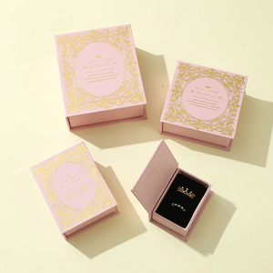 Scatola Personalizzata Rosa per Gioielli, Portagioie Multifunzionale a Forma di Libro con Chiusura Magnetica per Orecchini, <span class=keywords><strong>Collane</strong></span> e Anelli - Product Image 1