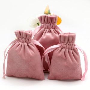 Pochette à cordon personnalisée en velours doux et luxueux, pliable, moderne, avec logo personnalisé, sac anti-poussière pour bijoux, cosmétiques et bracelets - Product Image 5