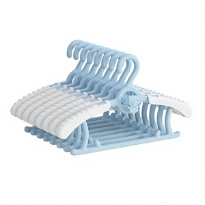 Gantungan Baju Anak Plastik Premium Gaya Nordik untuk Balita hingga Dewasa, Warna <span class=keywords><strong>Pastel</strong></span> Multi-warna untuk Lemari Pakaian Kecil - Product Image 1