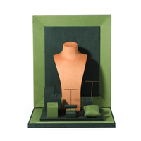 Présentoir à bijoux vert pour boucles d'oreilles et pendentifs, design moderne, plateau de présentation de bijoux de luxe avec compartiments, vente chaude