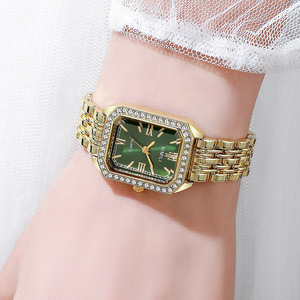 Montre pour femme élégante et raffinée, sertie de diamants carrés, avec un bracelet en acier polyvalent et un design à quartz. - Product Image 5