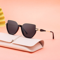 KAJILA Vente en gros de lunettes de soleil fantaisie à la mode avec logo personnalisé, monture en métal œil de chat, protection UV400, lunettes de soleil pour femmes