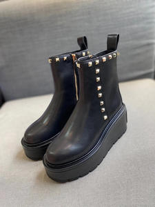 2026 חדש עבה פוקה אנטי החלקה וגובה הגדלת אופנתי עור חיצוני שחור לנשים - Product Image 3