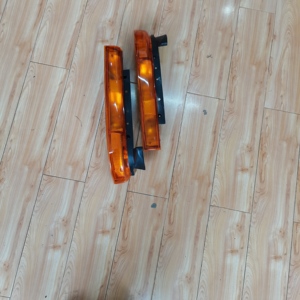 Lampe de finition de rechange pour camion Pièces de carrosserie de rechange pour camion inférieur Lampe de finition inférieure pour MITSUBISHI CANTER FE 647 FB511 PIÈCES DE PISTE - Product Image 6
