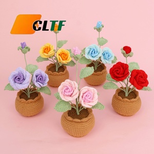 Plante <span class=keywords><strong>en</strong></span> <span class=keywords><strong>pot</strong></span> de roses au crochet faites à la main, bouquet de fleurs tricotées à 2 têtes dans un <span class=keywords><strong>pot</strong></span> tissé pour la décoration esthétique de la maison, de la chambre, du bureau ou du bureau de travail - Product Image 1