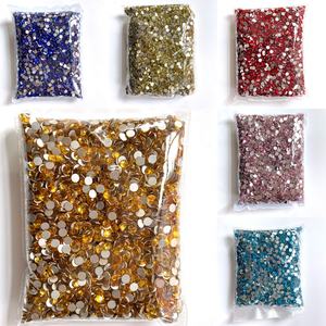 Yantuo Fabriek Groothandel Steentjes Niet Hotfix Bulk Flakback Glas Steentjes Voor Huisdecoratie, Nail Art - Product Image 1