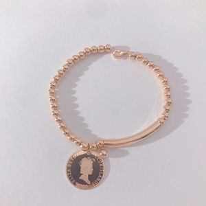 กำไลข้อมือแฟชั่น18K ประดับเหรียญรูปราชินีอลิซาเบธสำหรับผู้หญิงเครื่องประดับทองแท้18K พร้อมใบรับรอง - Product Image 2