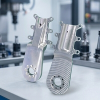 Boîtier d'axe à bride en acier inoxydable usiné CNC 5 axes sur mesure avec processus de tournage et de rectification