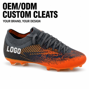 Chaussures <span class=keywords><strong>de</strong></span> <span class=keywords><strong>football</strong></span> professionnelles unisexes pour l'entraînement, crampons personnalisés en gros, tige en PVC, semelle intermédiaire en caoutchouc, printemps/automne - Product Image 1