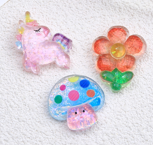 Haute transparence visage lumineux <span class=keywords><strong>licorne</strong></span> série dessin animé bricolage bibelots crème colle accessoires épingle à cheveux <span class=keywords><strong>Crocs</strong></span> boucle résine - Product Image 5