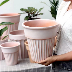 Pot d'argile en <span class=keywords><strong>terre</strong></span> <span class=keywords><strong>cuite</strong></span> à motif classique avec Design en relief jardinière décorative <span class=keywords><strong>de</strong></span> <span class=keywords><strong>jardin</strong></span> Pot <span class=keywords><strong>de</strong></span> fleur Pot <span class=keywords><strong>de</strong></span> plante en céramique - Product Image 5