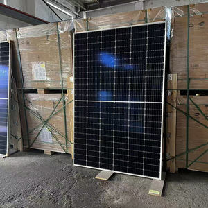 แผงโซลาร์เซลล์โมโนคริสตัลไลน์ Longi 550W 182 มม. แบบฮาล์ฟเซลล์ กระจกสองชั้น - Product Image 1