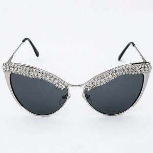 Vente en gros de lunettes de soleil pour femmes, mode luxe 2019, lunettes de soleil œil de chat avec diamants, lunettes de soleil avec strass - Product Image 5