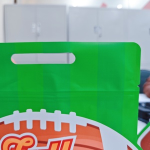 Bolsa de plástico con logotipo personalizado, bolsa de forma especial única, plana, suave al tacto, troquelado, cierre de cremallera, bolsas de Mylar con punto UV - Product Image 5