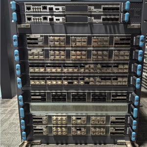 Juniper Networks QFX10008 d'occasion, 2xQFX10000-30C, 4xQFX10000-36Q, PoE, 12 ports, capacité 400 Gbit/s - Product Image 5