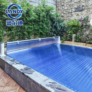 Couverture rétractable de <span class=keywords><strong>piscine</strong></span> en plastique dur PC Anti-UV Couvertures de <span class=keywords><strong>piscine</strong></span> automatiques étanches sur lesquelles vous pouvez marcher - Product Image 3