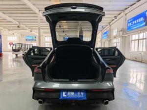 سيارة تشانجان يوني-في مستعملة موديل 2023، إصدار سوبريم 1.5 تيربو - Product Image 3