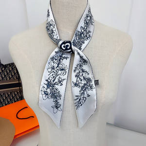 ผ้าพันคอผูกผมซาตินของผู้หญิง,ผ้าซาตินหรูหรากระเป๋ามีมือจับพิมพ์ลายดอกไม้ไพ่ทาโรต์ - Product Image 5