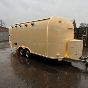 Camion de restauration haut de gamme de couleur beige, entièrement équipé, et petites remorques de café et de restauration. - Product Image 3