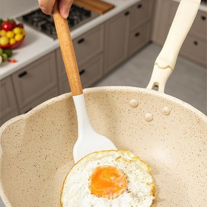 Spatules en silicone à manche en bois, ensemble de 5 pièces, antiadhésives, résistantes à la chaleur, pour la cuisine à domicile - Product Image 3