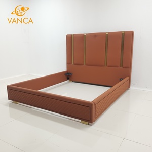 Muebles de dormitorio de lujo italianos para el hogar, venta al por mayor, camas modernas de <span class=keywords><strong>madera</strong></span> de metal dorado con <span class=keywords><strong>cabecero</strong></span> de cuero tamaño King y sábanas - Product Image 5