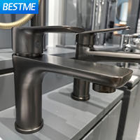 Robinet monté sur pont en acier inoxydable de couleur gris pistolet Robinet de lavabo de salle de bain Mélangeur chaud et froid Robinet de lavabo de salle de bain à une poignée