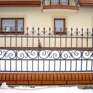 Valla <span class=keywords><strong>de</strong></span> hierro forjado ornamental con rollos forjados a mano y acabado recubierto <span class=keywords><strong>de</strong></span> polvo <span class=keywords><strong>para</strong></span> una belleza <span class=keywords><strong>de</strong></span> jardín duradera - Product Image 3