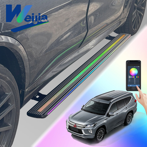 Marchepieds électriques rétractables du fabricant pour Mitsubishi Delica D:5 2025 à empattement standard – Accès automatique - Product Image 1
