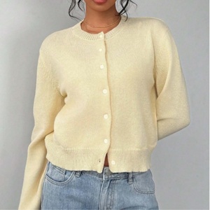 <span class=keywords><strong>Cardigan</strong></span> corto con collo a girocollo <span class=keywords><strong>giallo</strong></span> lavorato a maglia con <span class=keywords><strong>Cardigan</strong></span> corto con bottone Casual Chic per la primavera autunnale - Product Image 3