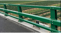 Poteau de garde-corps de pont en acier de haute qualité, surface réfléchissante de qualité diamant, norme EN10025, galvanisé à chaud, revêtement en poudre