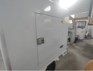 Tricycle électrique <span class=keywords><strong>de</strong></span> <span class=keywords><strong>1</strong></span>.8 mètres <span class=keywords><strong>de</strong></span> long avec boîte à bière réfrigérée Pedicab électrique à 3 roues - Product Image 4