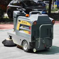 Balayeuse autoportée électrique 48V robuste pour le nettoyage commercial des routes, trottoirs, places et parkings