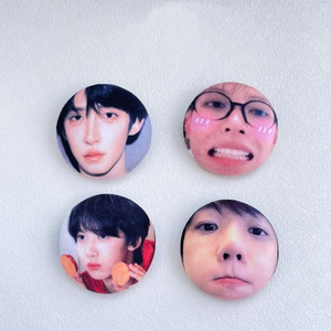 Badges en peluche personnalisés à motif d'idole, vente en gros, cadeaux promotionnels d'affaires à bas prix, fabricant de pin's en fer blanc - Product Image 2
