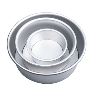 Moules à gâteau ronds en aluminium - Écologiques et compatibles micro-ondes, couleur argent, taille de 4 à 12 pouces, pour la pâtisserie d'anniversaire et les cupcakes - Product Image 1