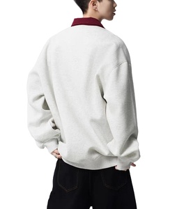 เสื้อฮู้ดแขนยาวผ้าฝ้าย 100% สีตัดกัน สไตล์วินเทจ สำหรับผู้ชาย แบบขายส่งประจำฤดูใบไม้ร่วง เหมาะสำหรับชุดยูนิฟอร์มกอล์ฟ  รับสั่งทำได้ - Product Image 3