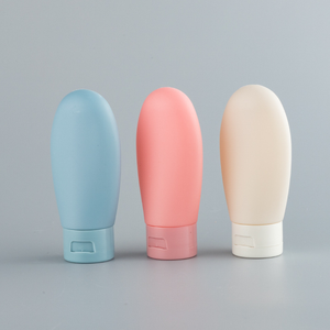 Botella dispensadora de exprimidor de <span class=keywords><strong>tubo</strong></span> suave al tacto colorida de 60ml para champú, gel de ducha, cosméticos, loción, jabón de manos () - Product Image 2