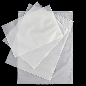 ถุงซิป CPE แบบด้านพิมพ์โลโก้ตามสั่ง สำหรับบรรจุภัณฑ์ชุดกีฬา - Product Image 2