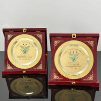 Boîte en bois rouge, plaque de certificat, plaques de récompense, plaque dorée personnalisée MH-LJ0553