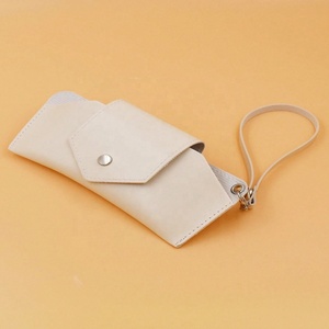 Etui à <span class=keywords><strong>lunettes</strong></span> en cuir <span class=keywords><strong>souple</strong></span> de luxe Vente en gros Sacs à <span class=keywords><strong>lunettes</strong></span> avec logo personnalisé Etuis à <span class=keywords><strong>lunettes</strong></span> Sacs - Product Image 5
