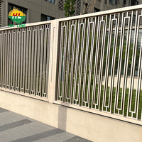 Panneaux de clôture en fer forgé soudés commerciaux de conception classique Offre Spéciale Revêtement en PVC Clôture de sécurité écologique pour la sécurité du jardin