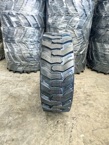 Neumáticos Diagonales con Patrón Clásico para Skid, Varios Tamaños L-2 10-16.5 23*8.50-12, Diversos Tamaños para Accesorios de Skid - Product Image 6