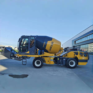 Camion malaxeur à chargement automatique de 4 mètres cubes Voiture malaxeur à chargement automatique pour la construction de routes - Product Image 6