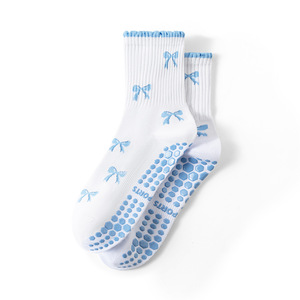 Calcetines Deportivos Antideslizantes Profesionales de Algodón hasta la Pantorrilla para Mujer, con Diseños Florales, de Fresas, Corazones y Mariposas, para Yoga y Running - Product Image 2
