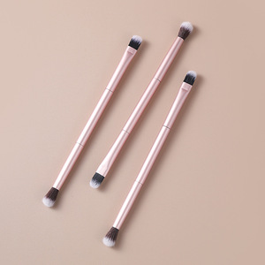 Pinceau de maquillage double tête HQ Mixed Proc Discount, outil de surlignage pour le nez, l'ombre à paupières, le visage, manche pratique - Product Image 1